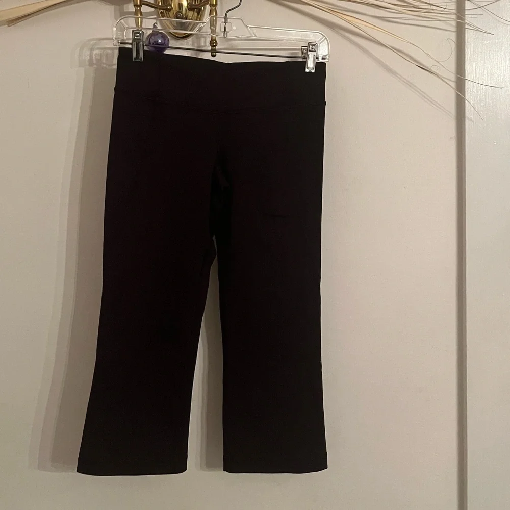 Lululemon black size 4 - Picture 1 of 4
